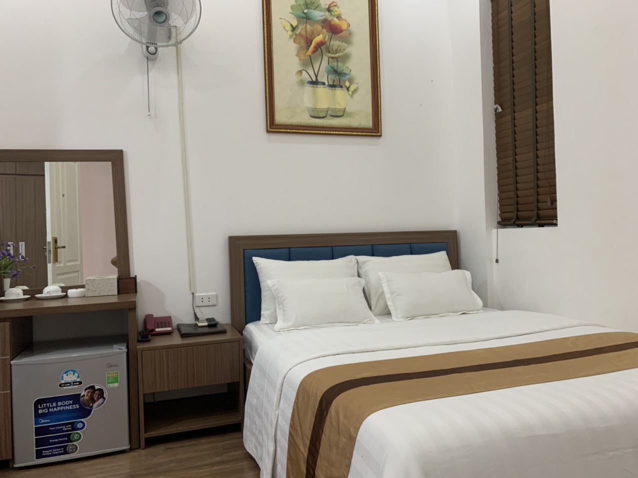 Phòng Khách Sạn Đức Long
